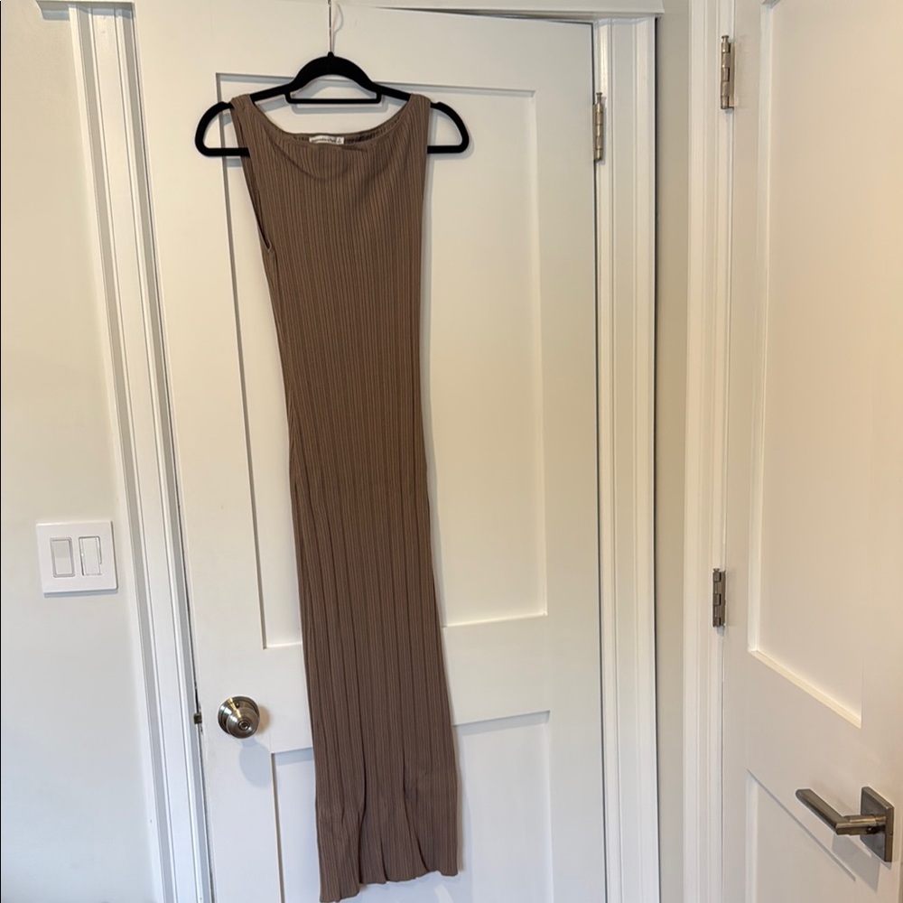 Abercrombie & Fitch Taupe Ribbed Dress